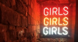 "0Girls..Girls" neon sign