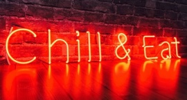 "Chill & Eat" 